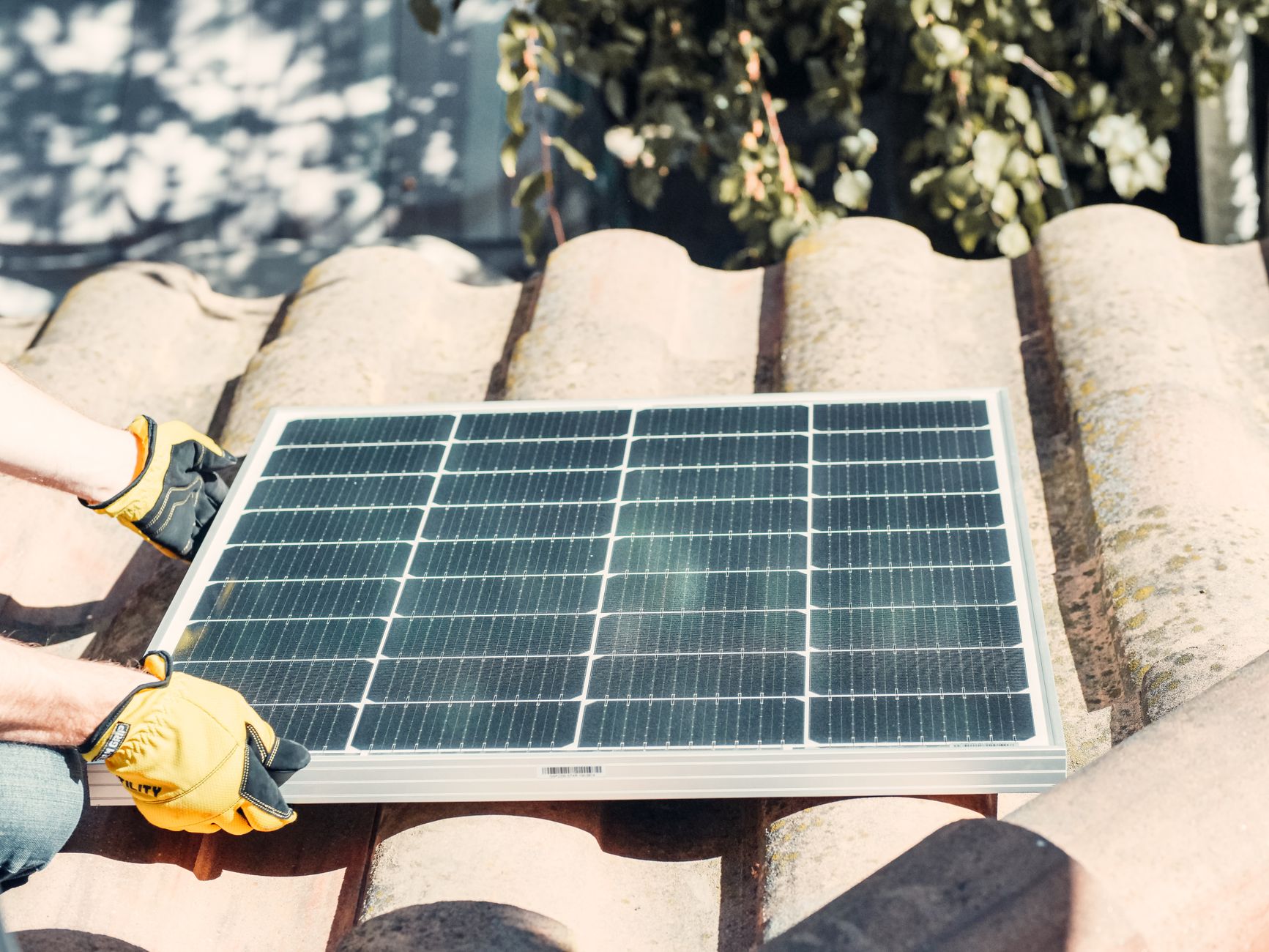 Installateur panneaux solaires équipe à Valence
